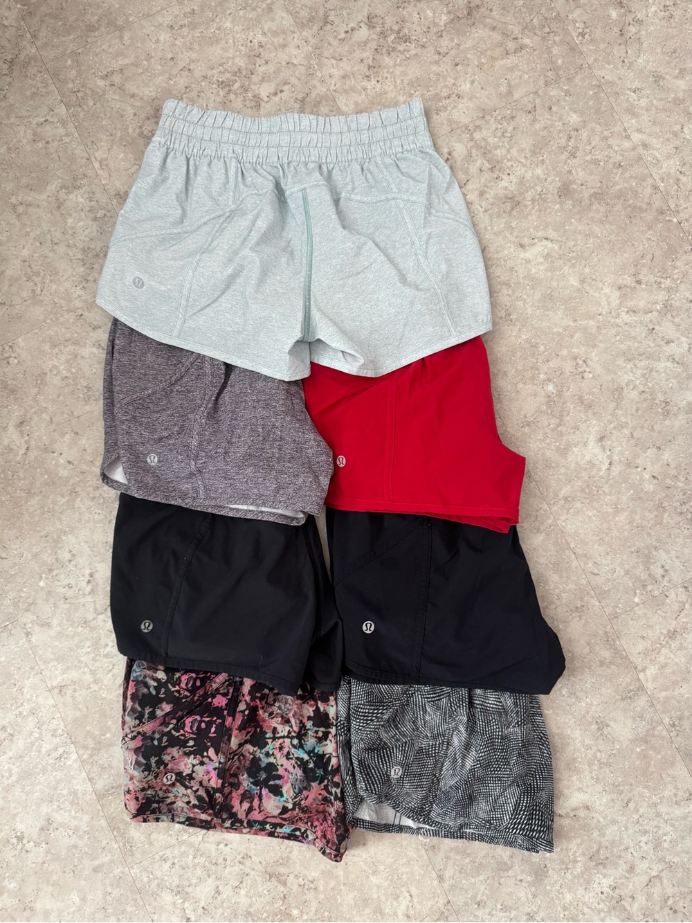 Lululemon Tracker Low-Rise Lined Short 4" - Picture 16 of 16